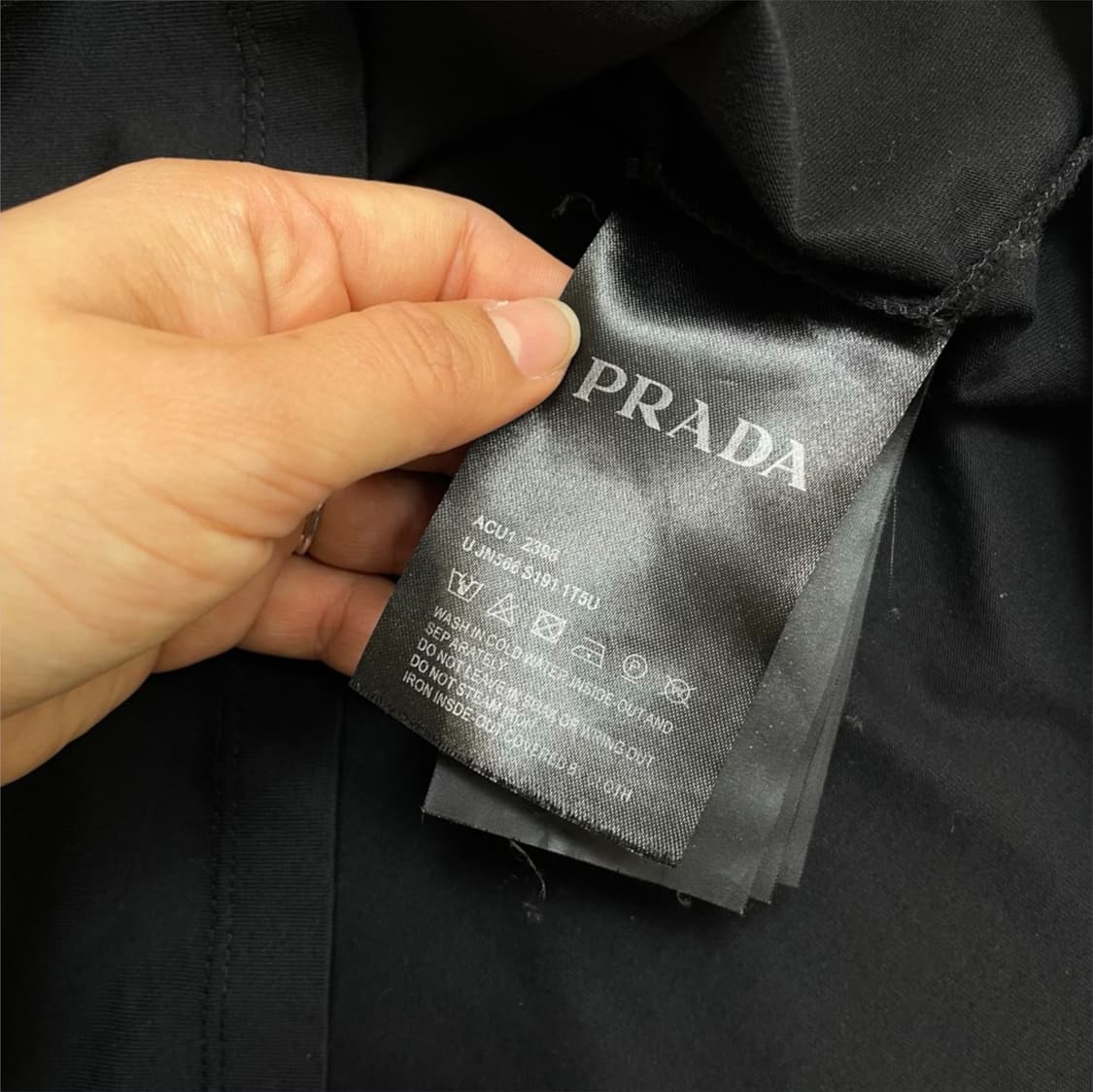 프라다 Prada 블랙 리나일론 포켓 반팔 티셔츠 L  상품이미지3