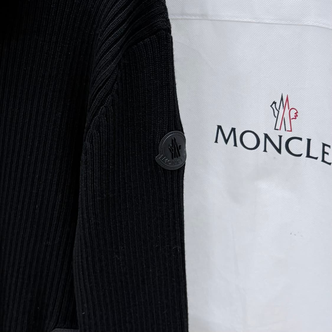 [미사용/선물가능] 몽클레어 트리콧 니트 집업 가디건 블랙 L 상품이미지2