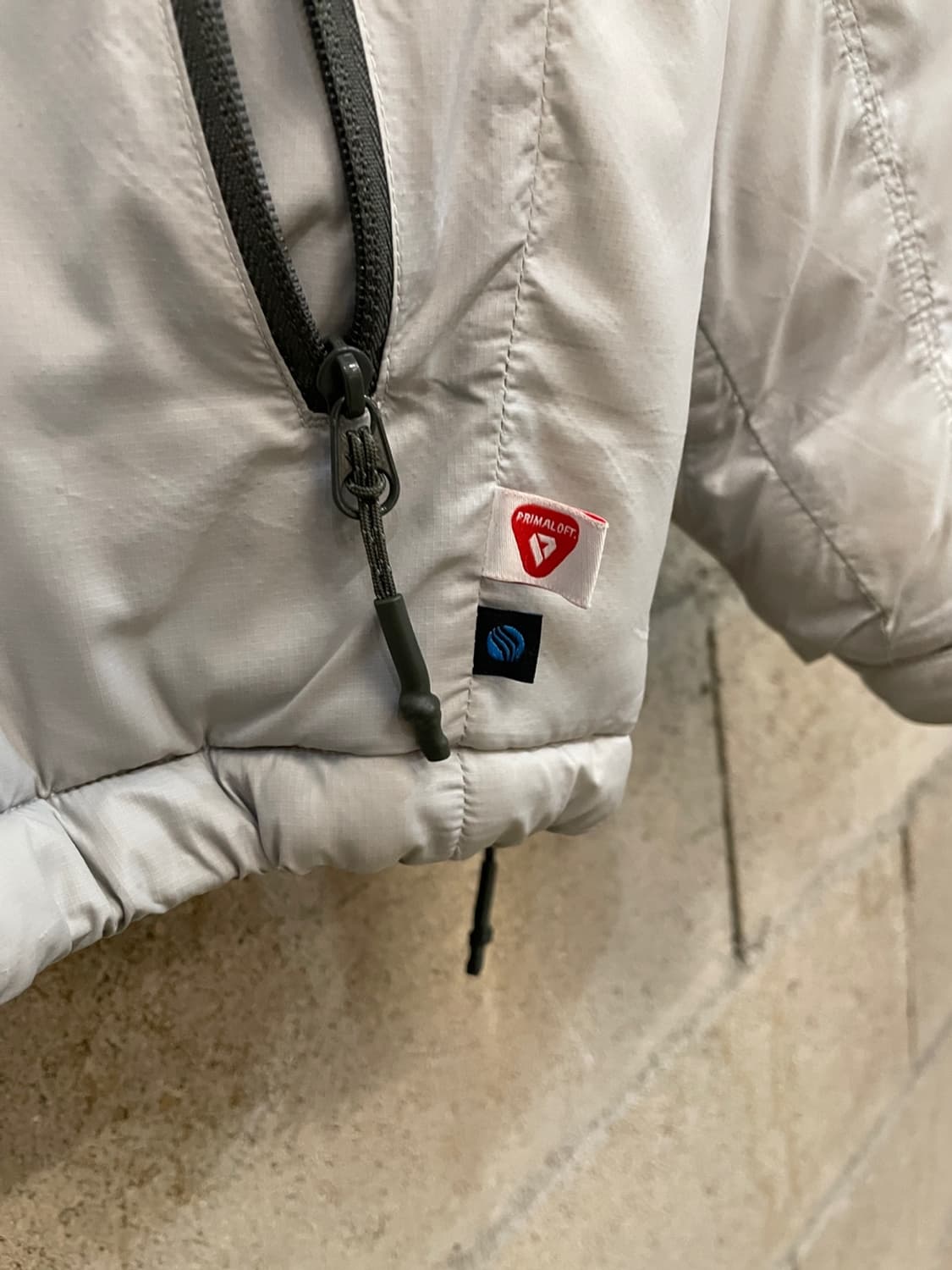 디스이즈네버댓 디네댓 PCU 프리마로프트 자켓 상품이미지4