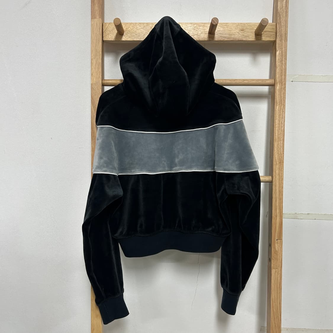 나이키 스우시 로고 벨벳 크롭 후디 상품이미지4