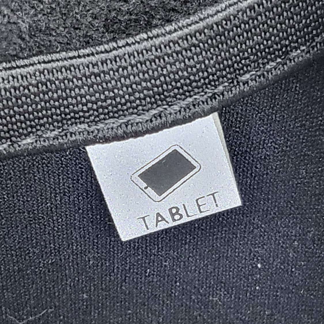 블랙야크 정품 코트나 태블릿 가능한 슬링백
38x24x13cm 상품이미지9