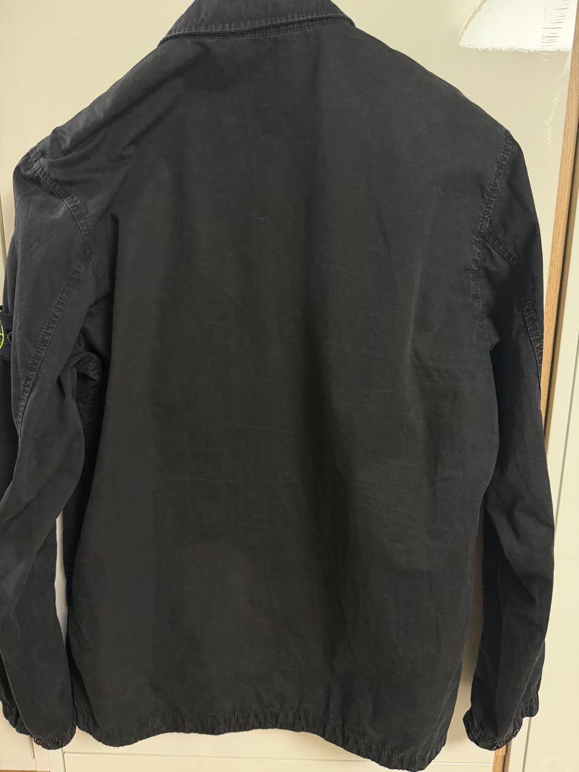 백화점판 새상품급 23ss 스톤아일랜드 셔츠자켓 블랙 L 상품이미지3