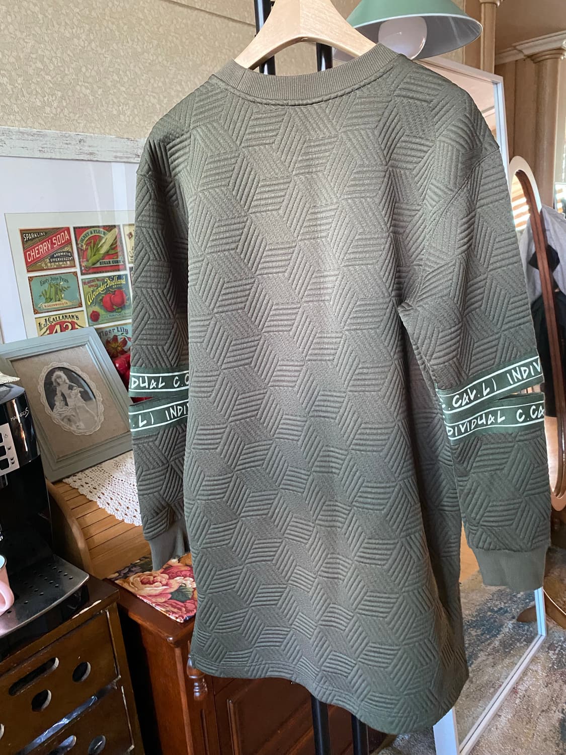 Culture Call 카키색 상의 FREE 상품이미지4