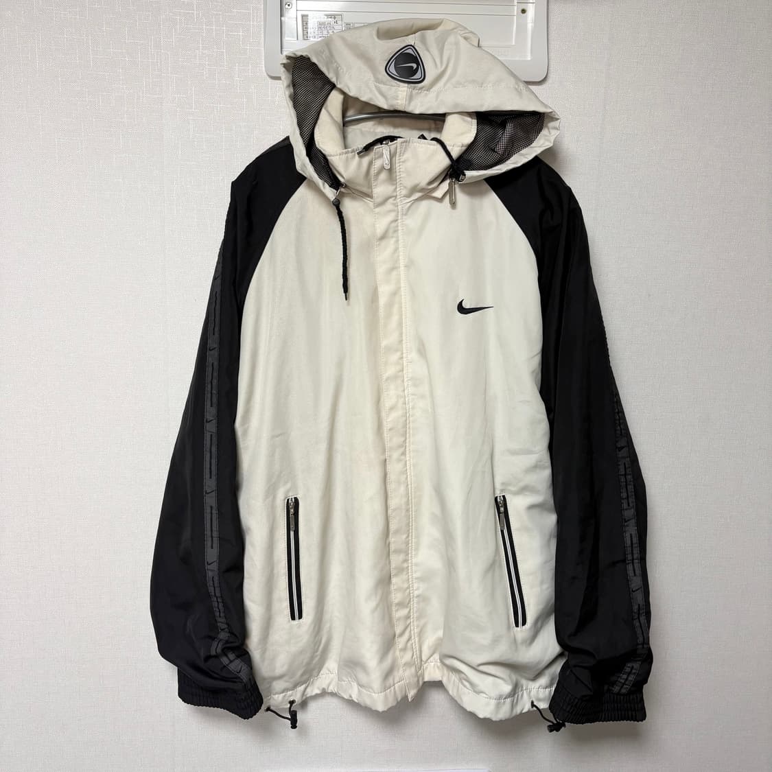 나이키 올드스쿨 트랙로고 바람막이 (아이보리&블랙) 상품이미지5