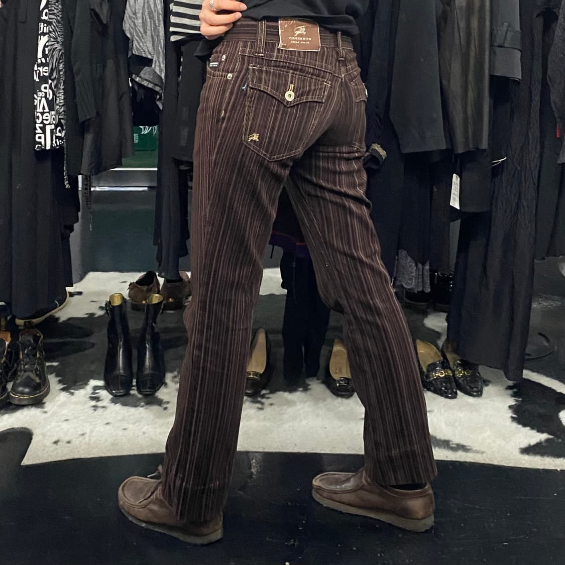 Burberry 웨스턴 디테일 스트라이프 코듀로이 팬츠 상품이미지1