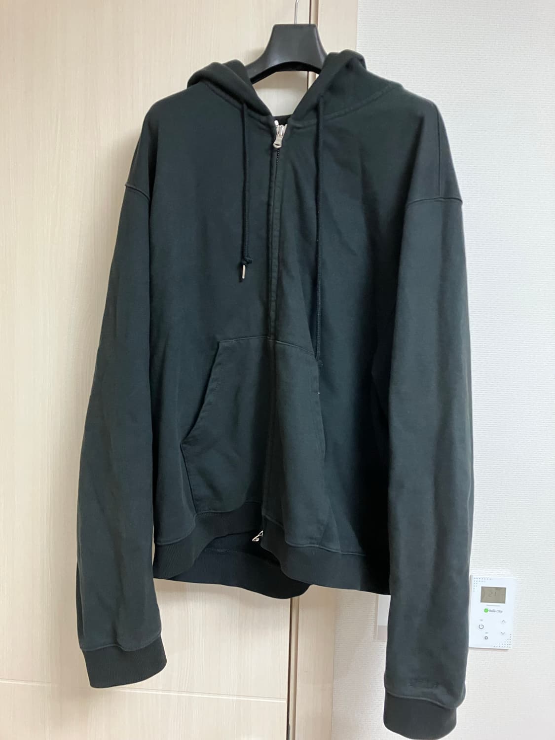 언타이틀드 아이딜 후드 집업 초판 상품이미지3