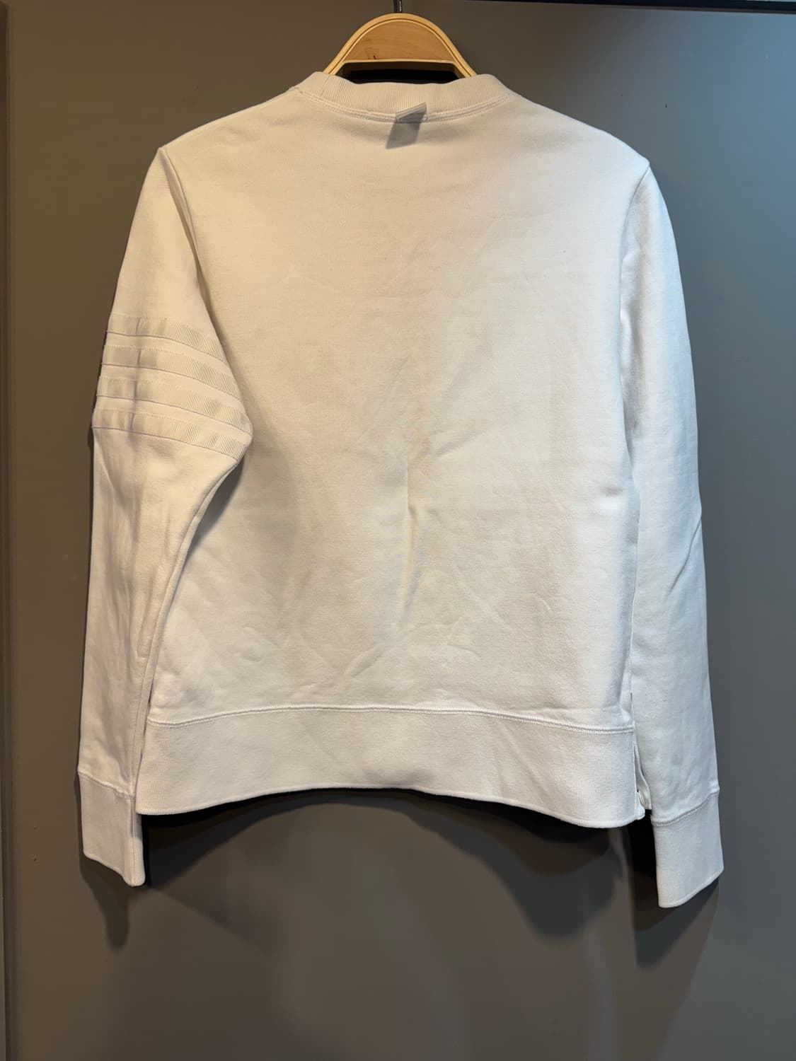 톰브라운 맨투맨 상품이미지5