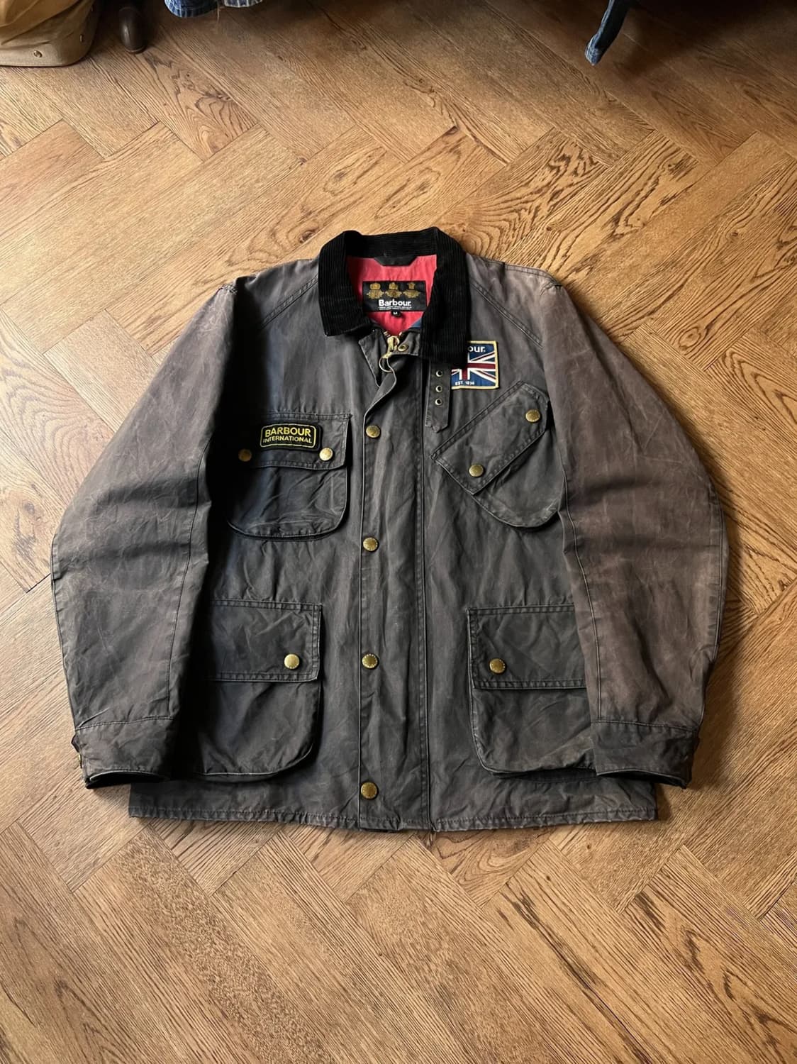 [M]Barbour 바버 인터내셔널 유니온잭 왁스 페이딩 자켓 상품이미지1