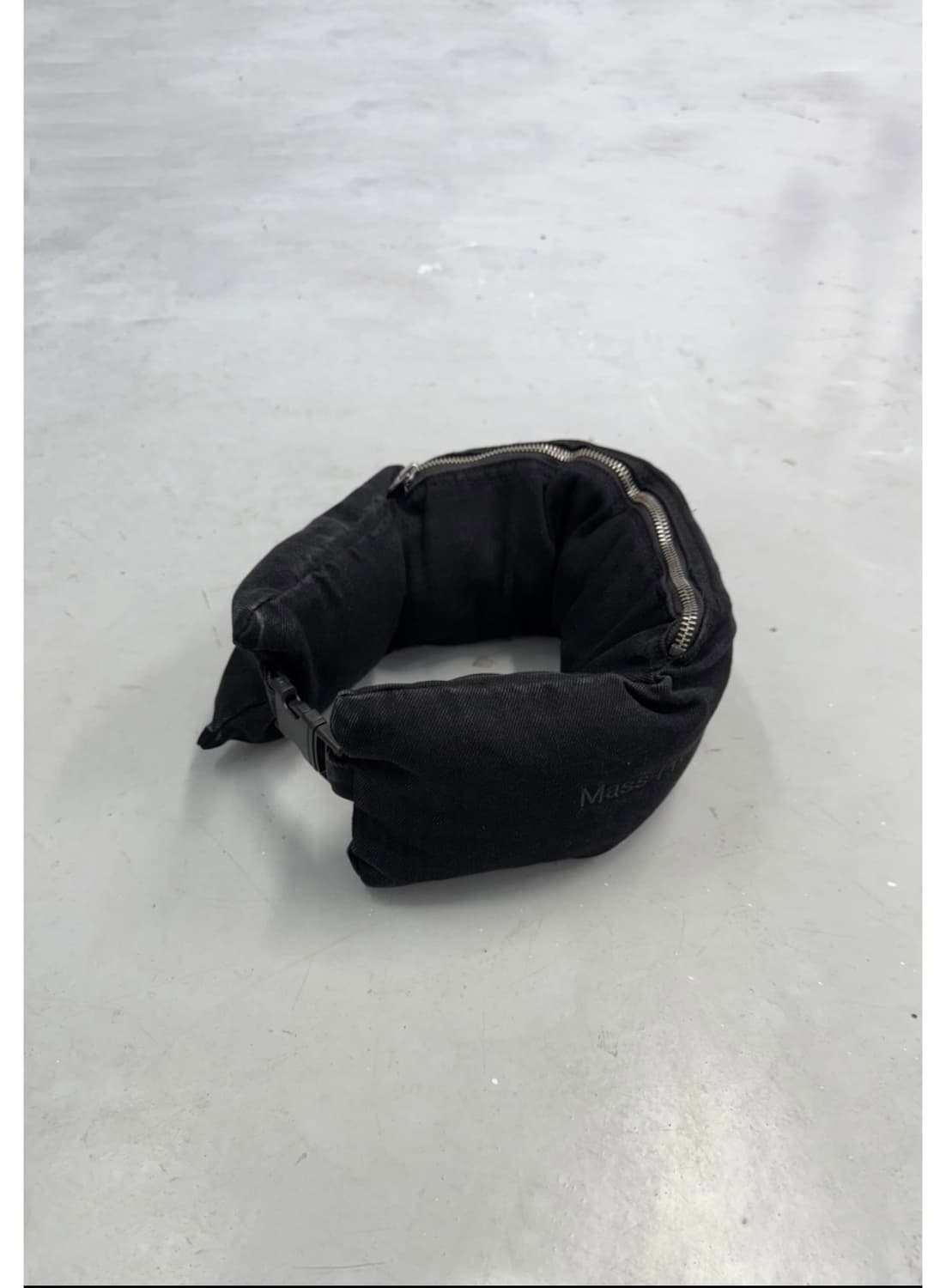 MPa HOODED NECK PILLOW (BLACK) 상품이미지2