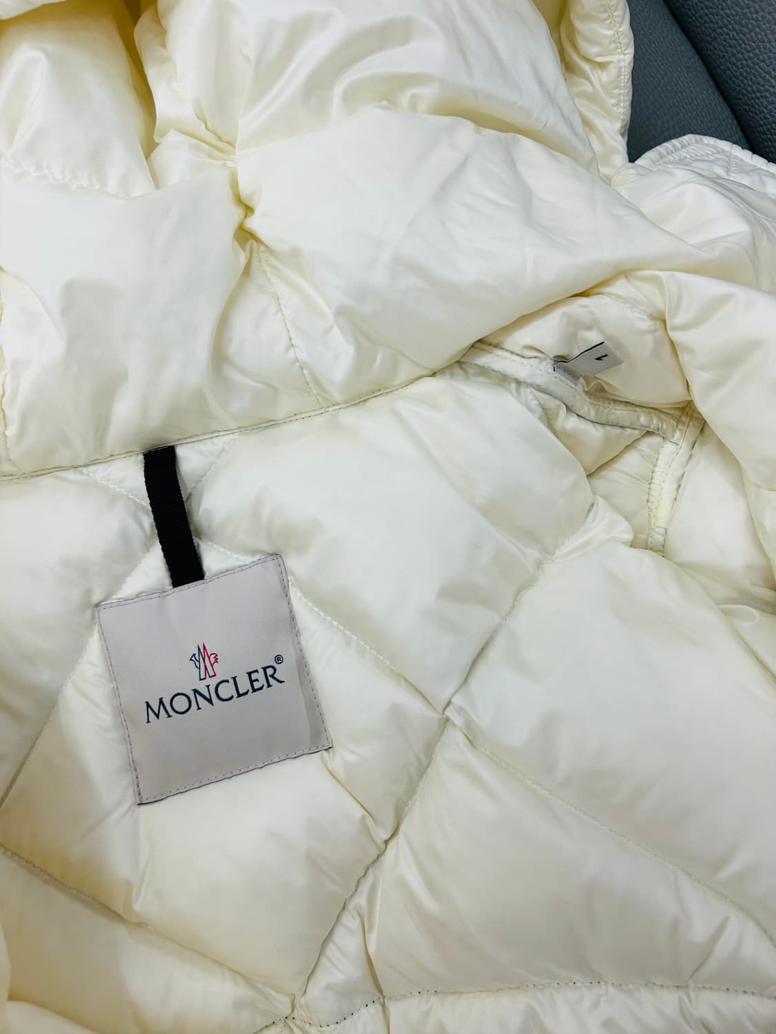 몽클레어 듀록 퀼팅 롱 다운패딩(1사이즈/55~66가능) 상품이미지8