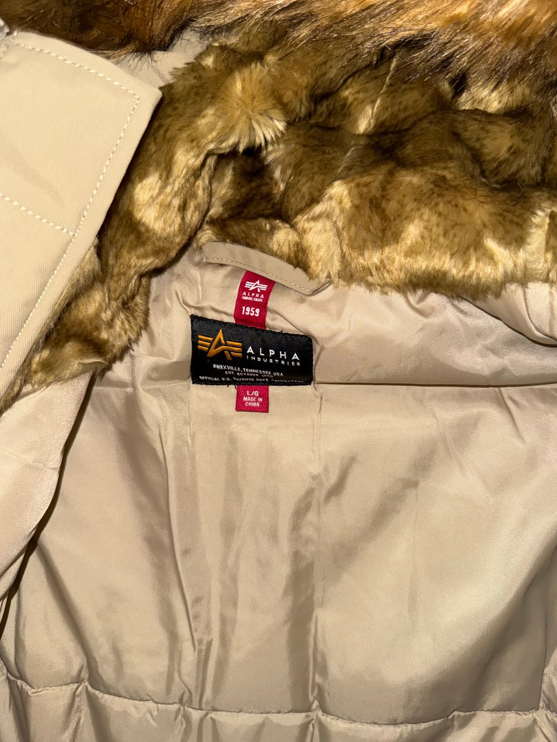 [L] 알파인더스트리 N3B 변형 폴라 헤비 파카 베이지 상품이미지9