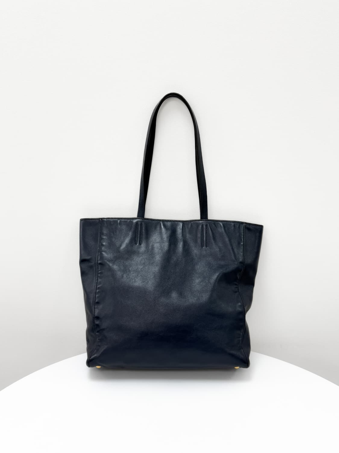 미우미우 소프트 카프스킨 쇼퍼백 R1914S 상품이미지4