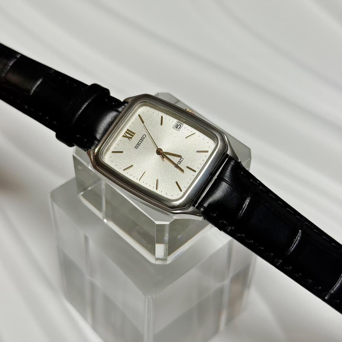 90s 빈티지 세이코 스피릿 렉탱글 데이트 샌드텍스처 샴페인 다이얼 워치 상품이미지7