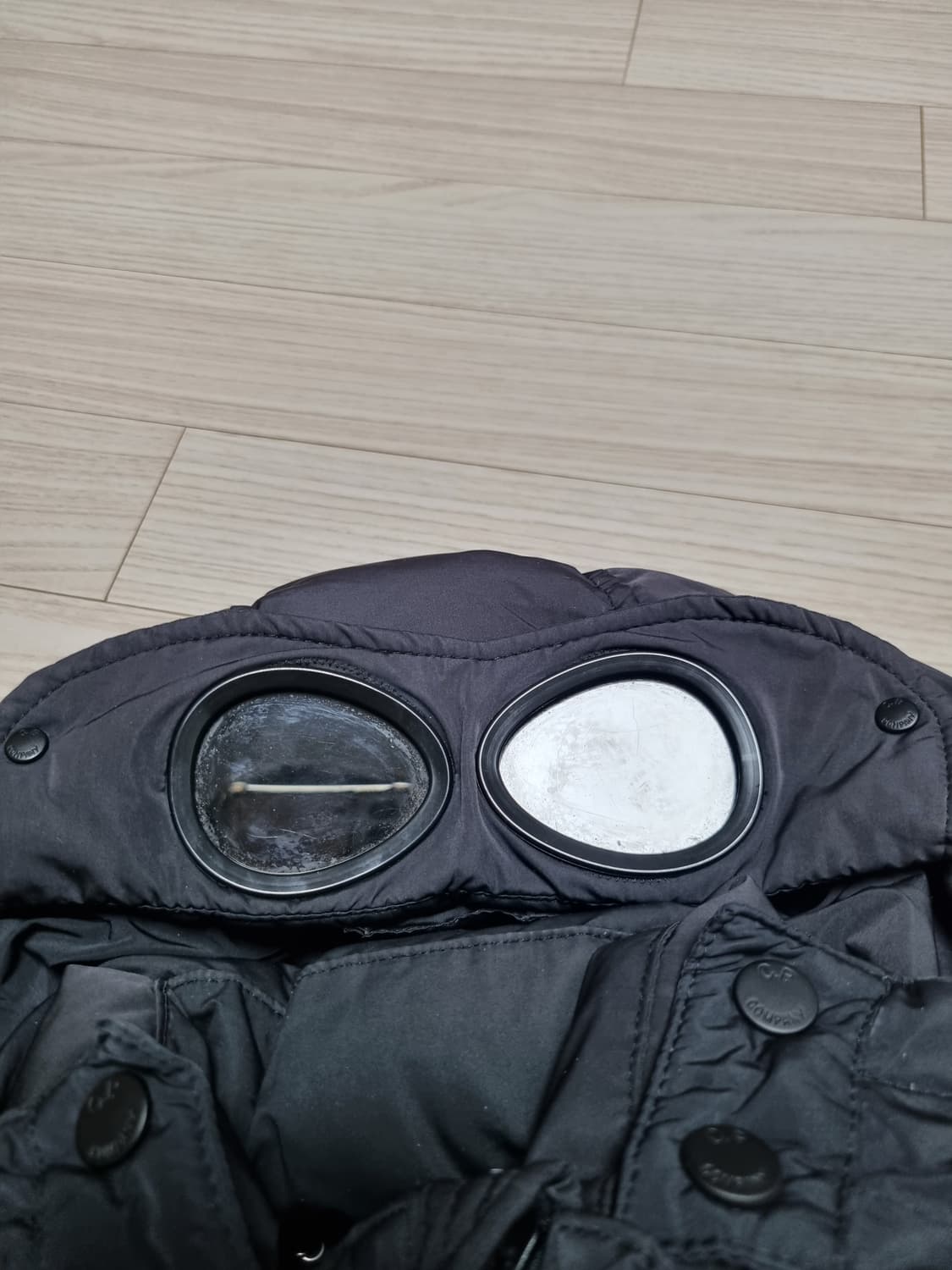 cp컴퍼니 렌즈고글 조끼패딩 상품이미지5