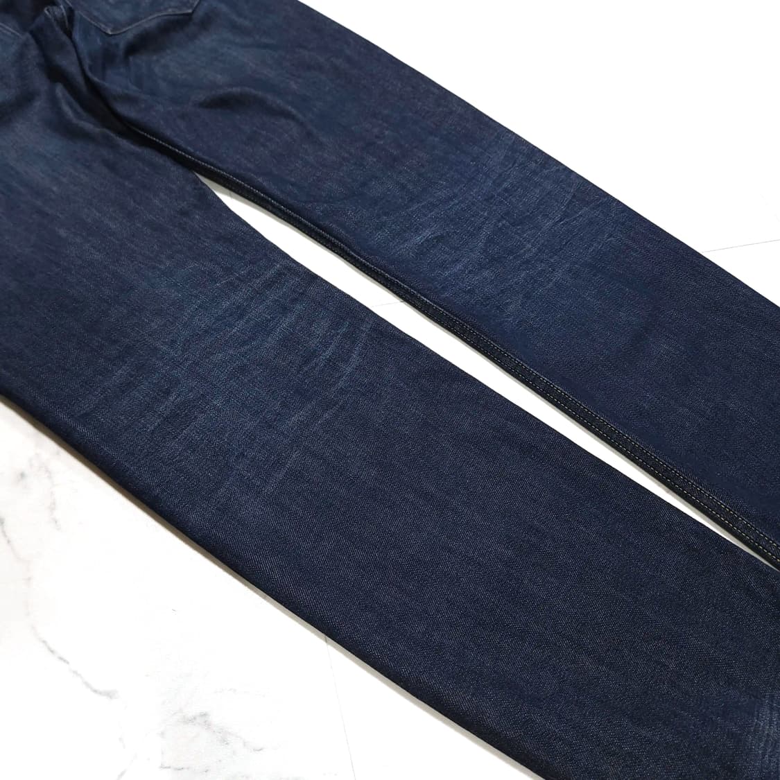 29)DIESEL 디젤 LARKEE-T 레귤러 테이퍼드 생지데님 청바지 상품이미지7