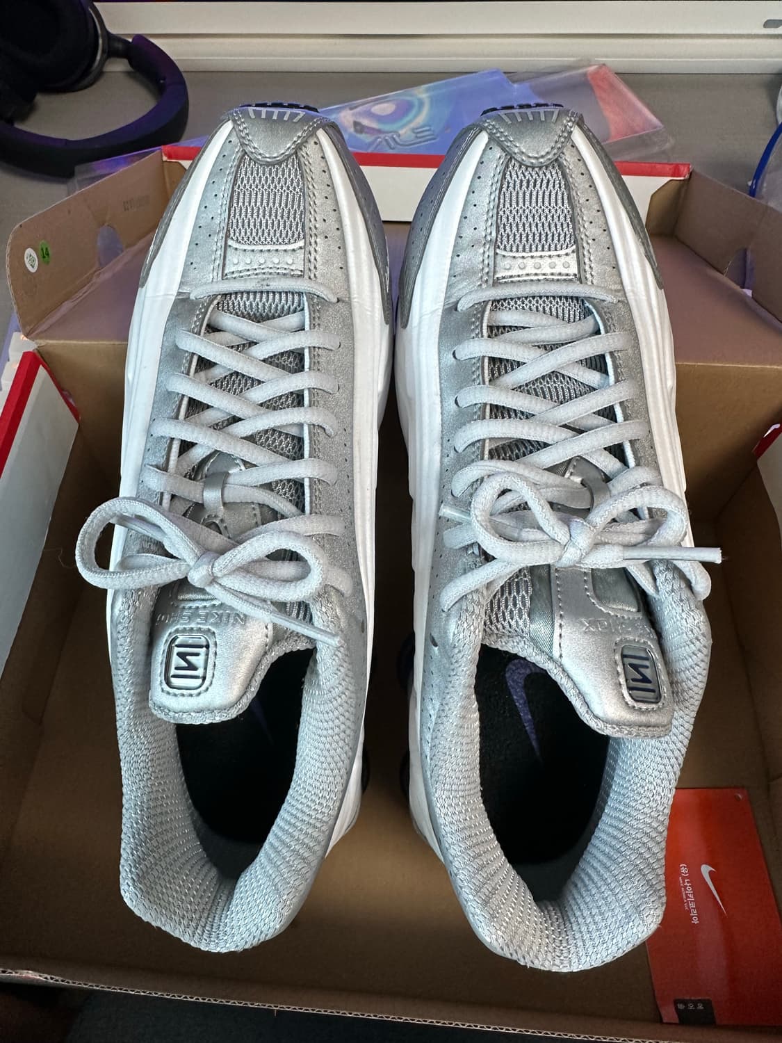 나이키 샥스 R4 화이트 메탈릭 실버 딥 로얄 블루 265 상품이미지3