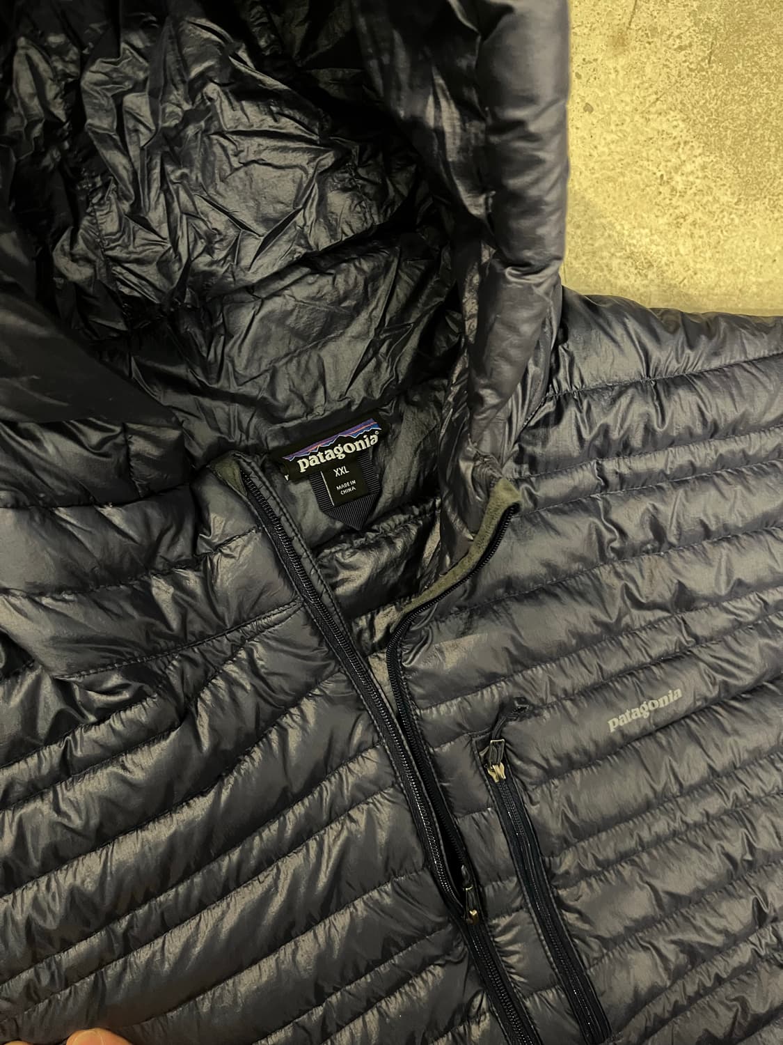 파타고니아 경량패딩 네이비 XXL 상품이미지4