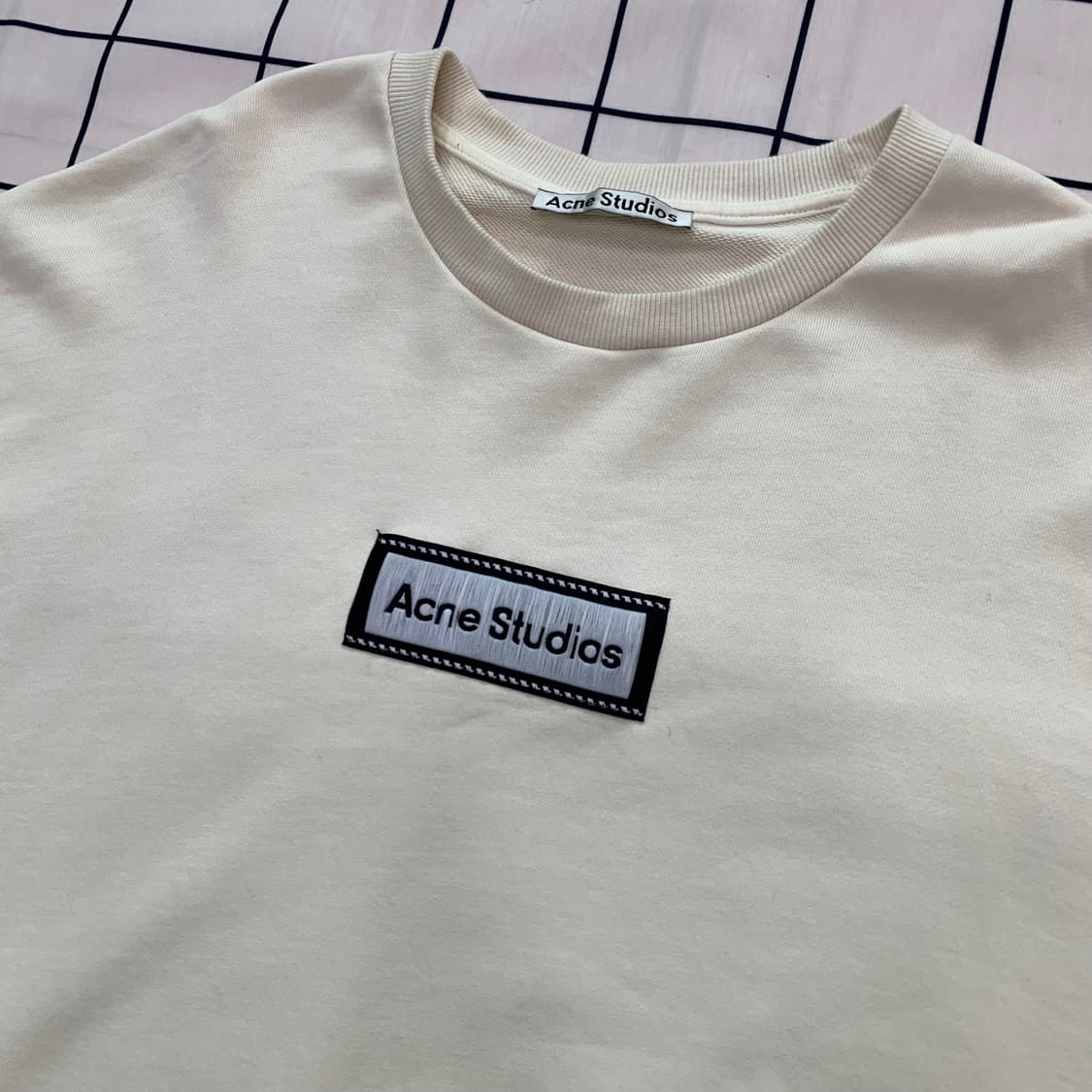 아크네 스튜디오 아이보리 맨투맨(정품) 상품이미지4