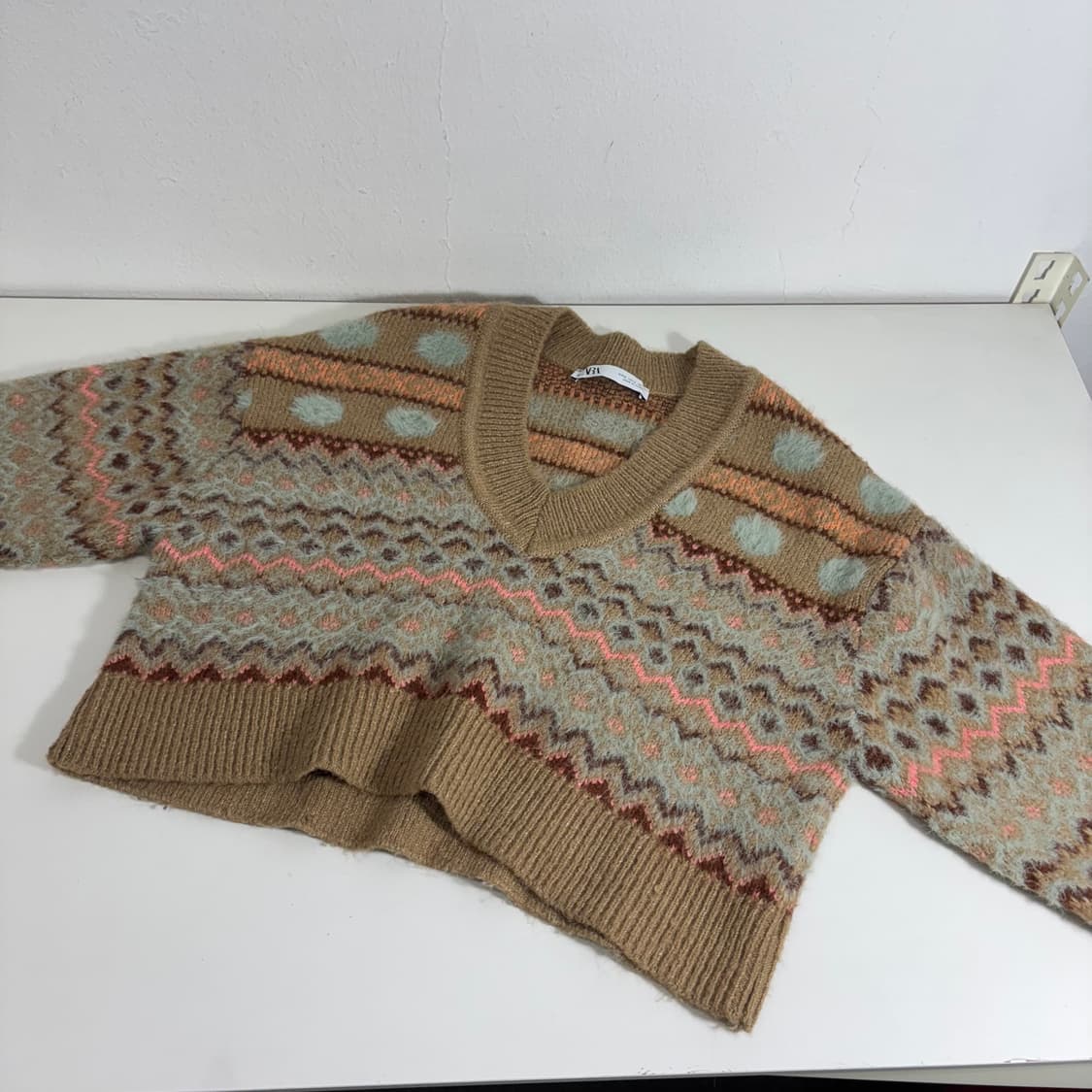 우먼S-M 자라우먼 베이지 크롭 브이넥니트 상품이미지2