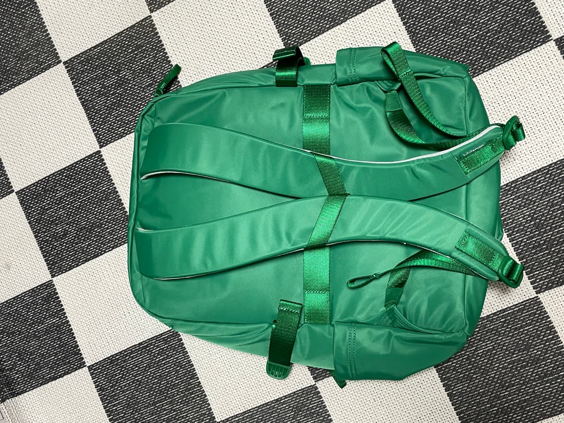 룰루레몬 뉴 크루 백팩 22L 업데이트 그린컬러 상품이미지4