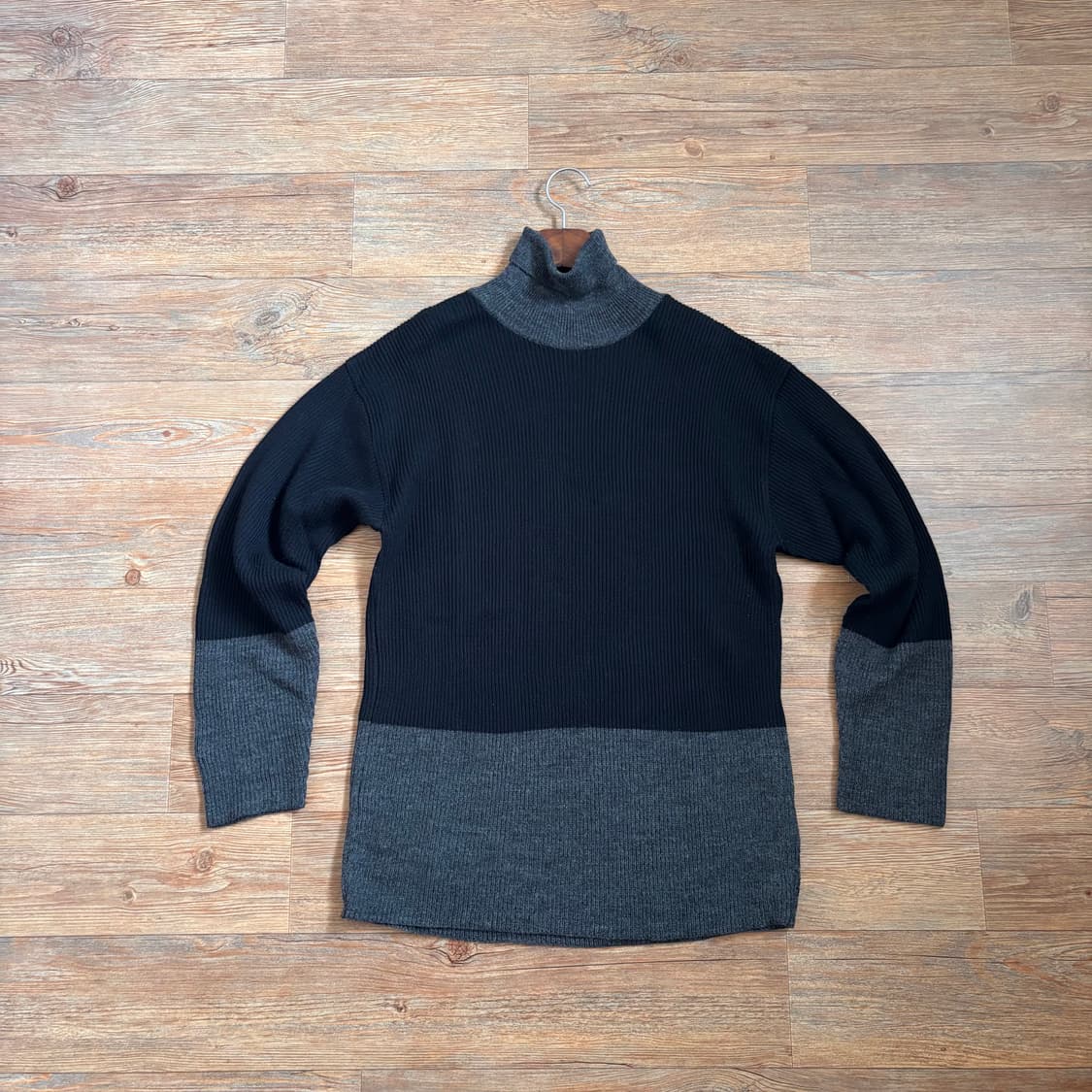 마시모 터틀넥 니트 투톤 블랙 여성 루즈핏 빅사이즈  상품이미지9