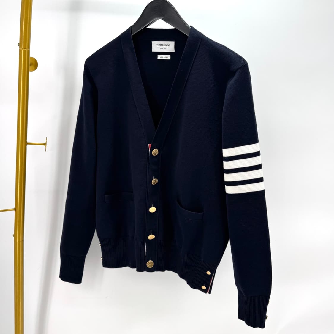 [2사이즈] 톰브라운 사선완장 밀라노스티치 가디건 (MKC171A) 상품이미지1