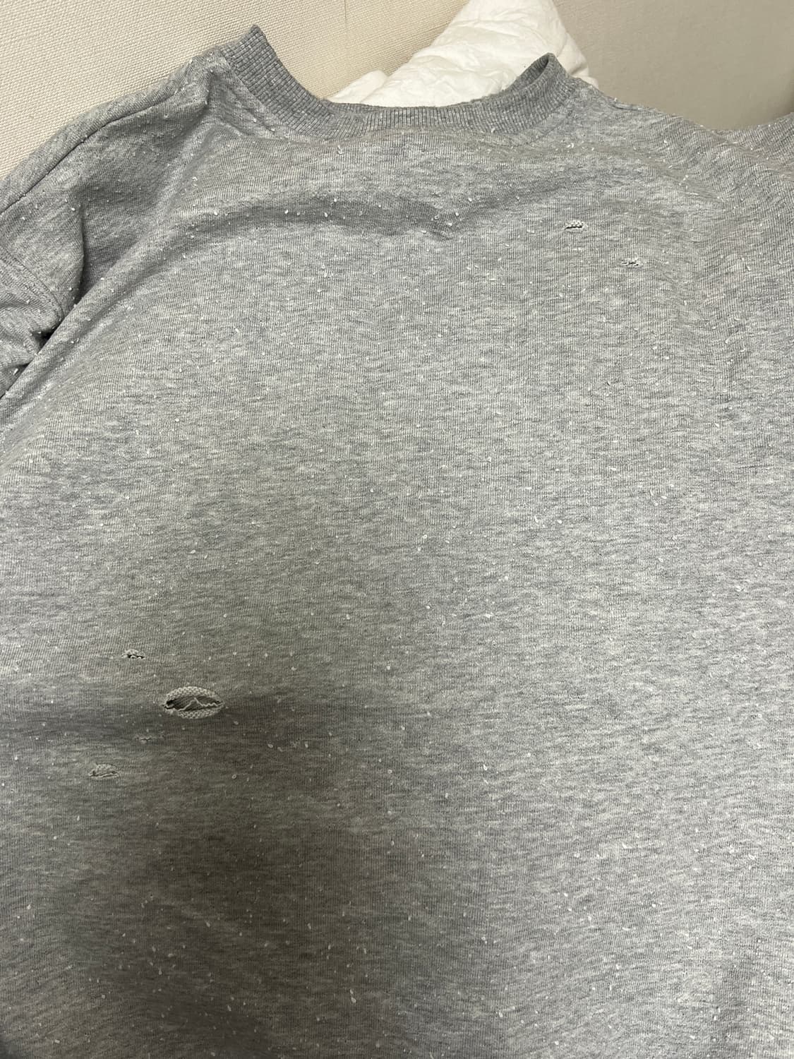 Freckle distressed sweatshirt in gray 상품이미지4