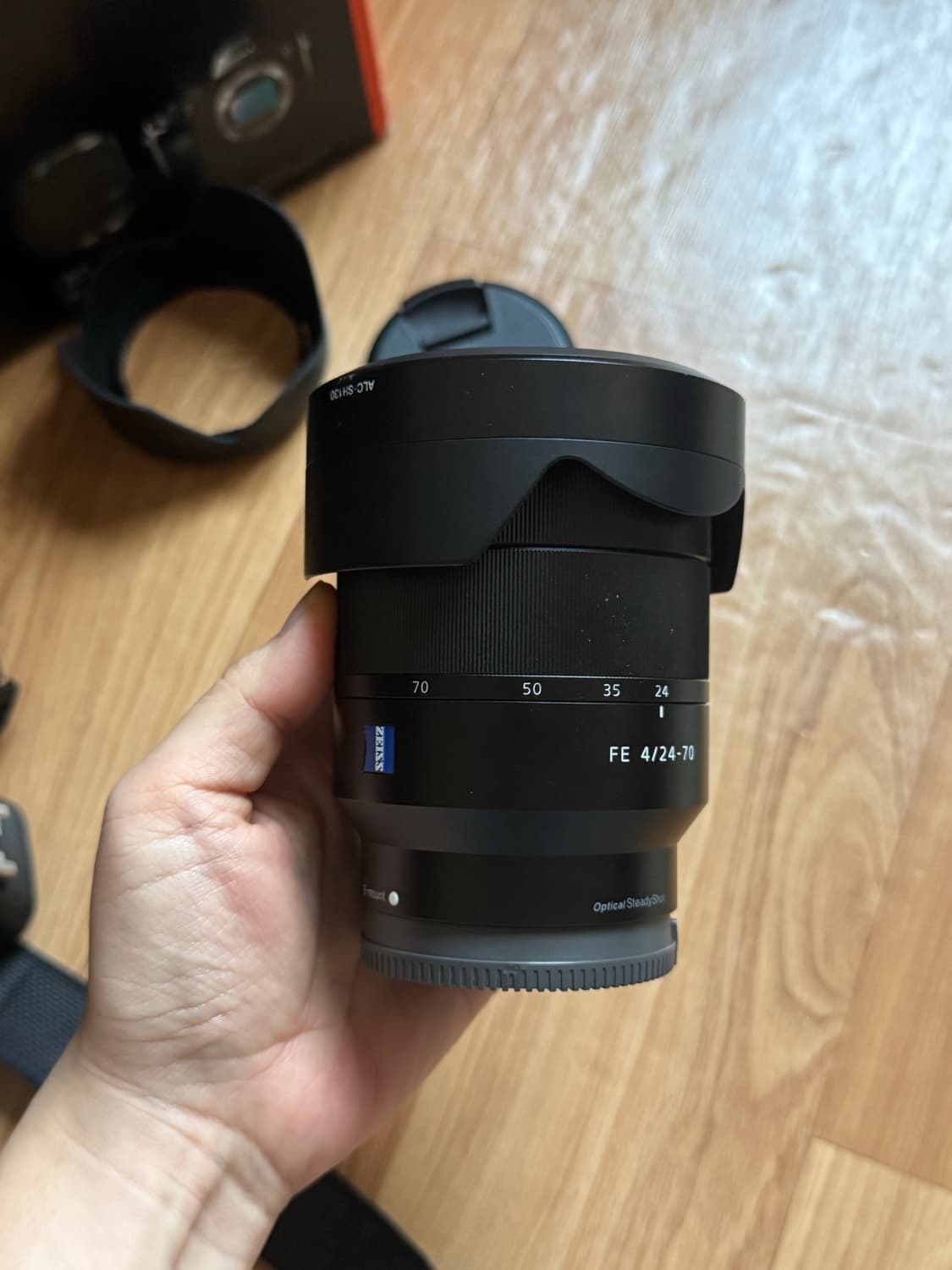 소니 a7 바디+ sel2470z렌즈 fe4/24-70 zeiss 상품이미지4