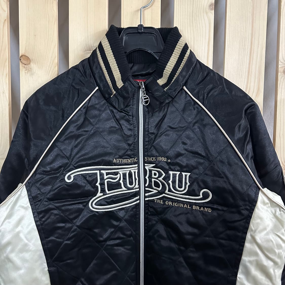 (M) fubu 후부 푸부 새틴 누빔 바시티 자켓 상품이미지4