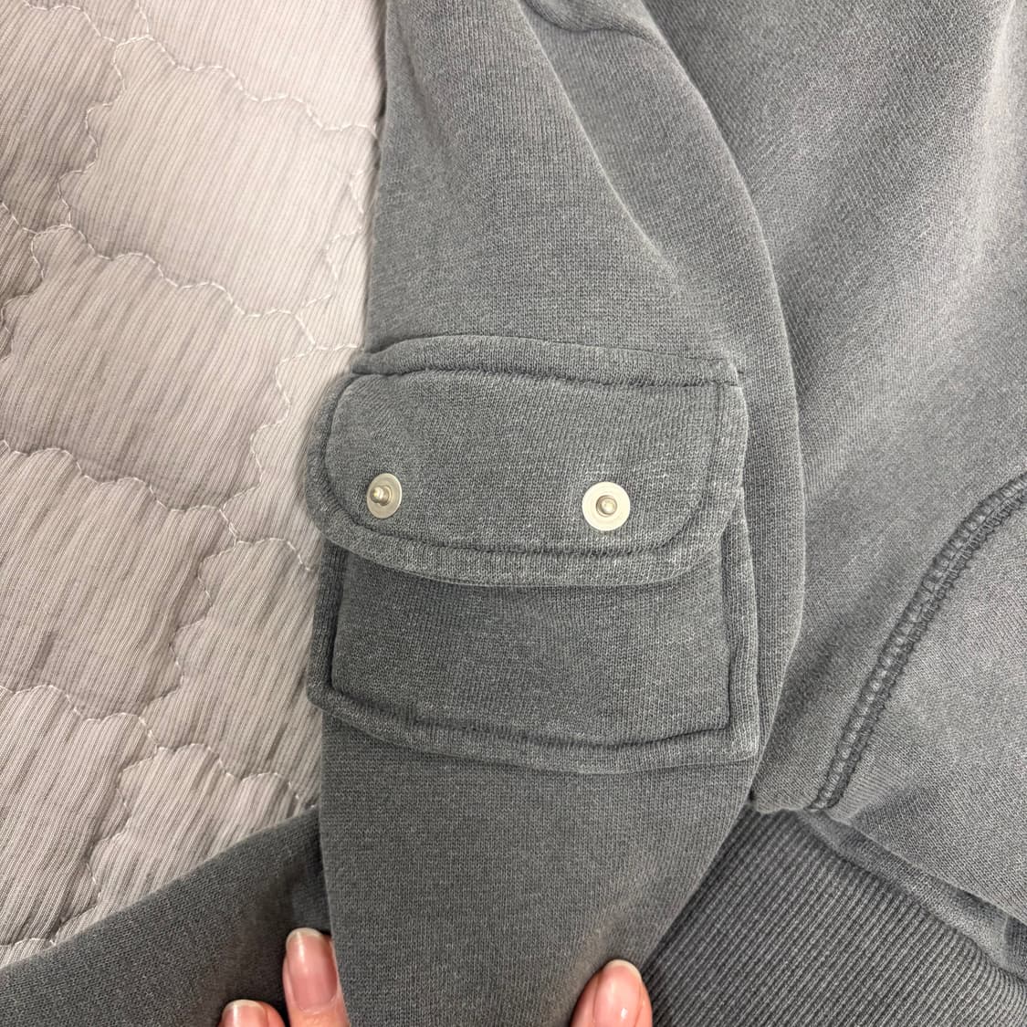 오도어 터틀넥 차콜 집업 상품이미지6