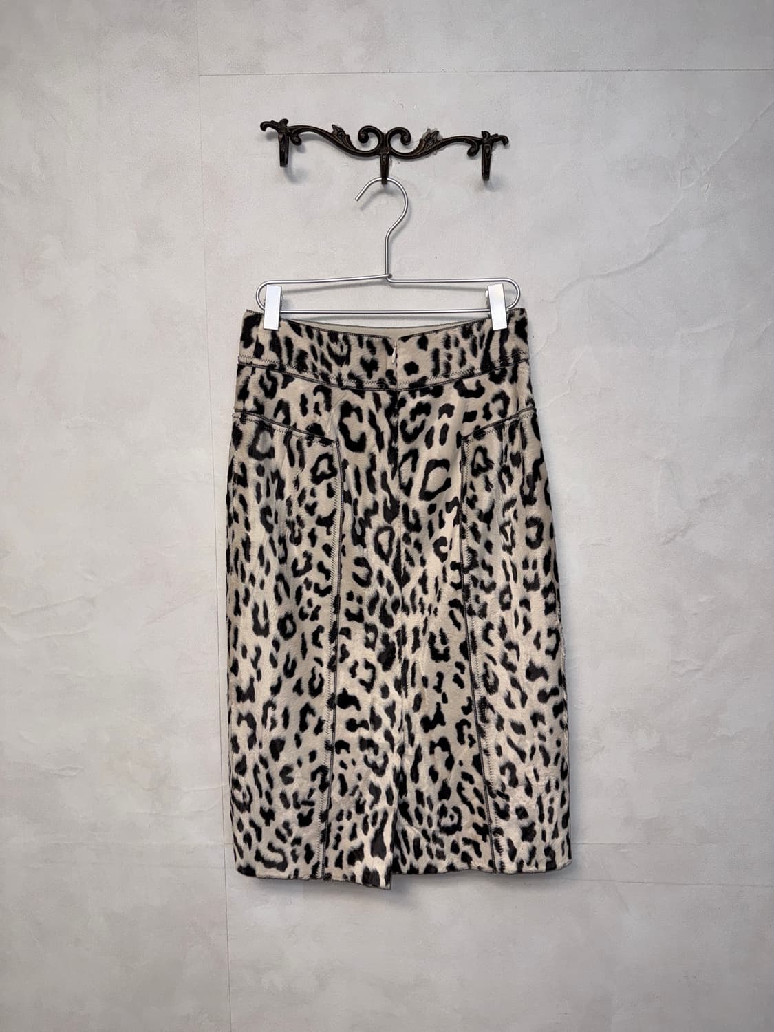 MICHAA ivory leopard fur midi skirt 상품이미지3