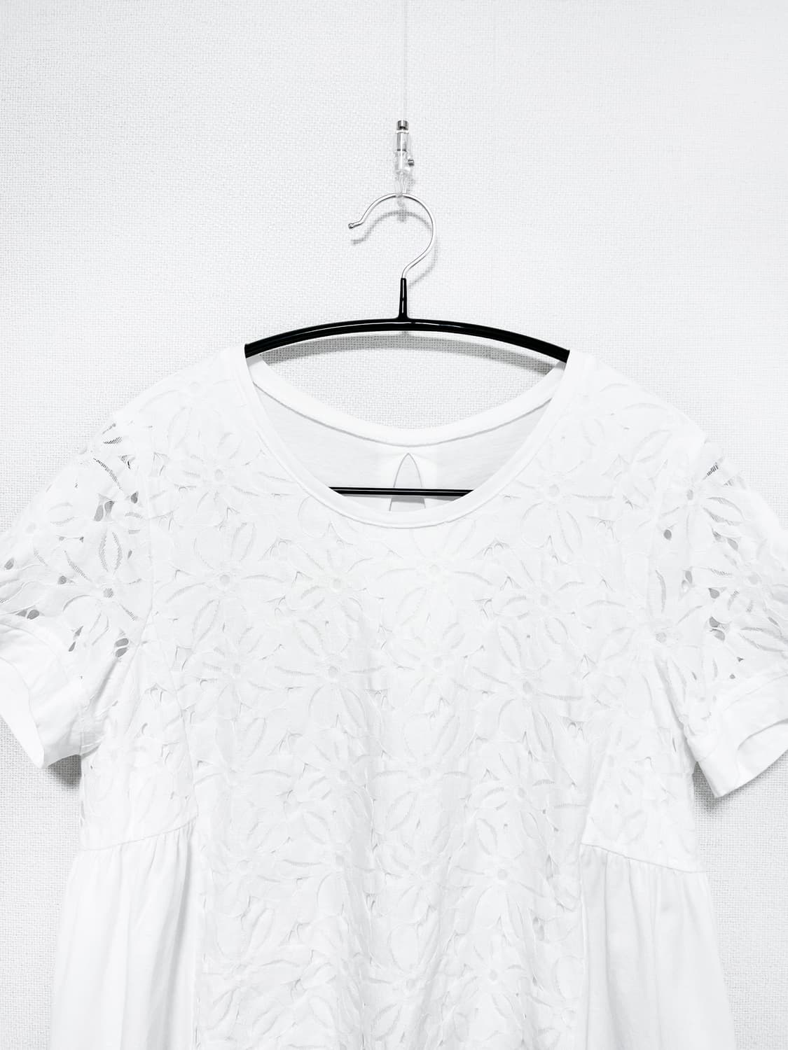 Punching Cotton Peplum Tee - White 상품이미지6