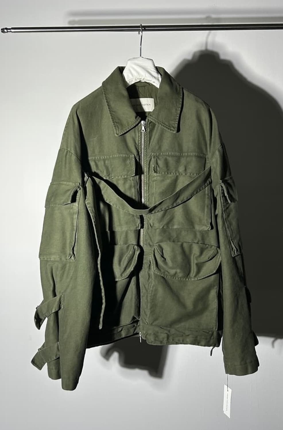 드리스반노튼 23FW 카고 자켓 새상품 판매 (이수혁 착용) 상품이미지6