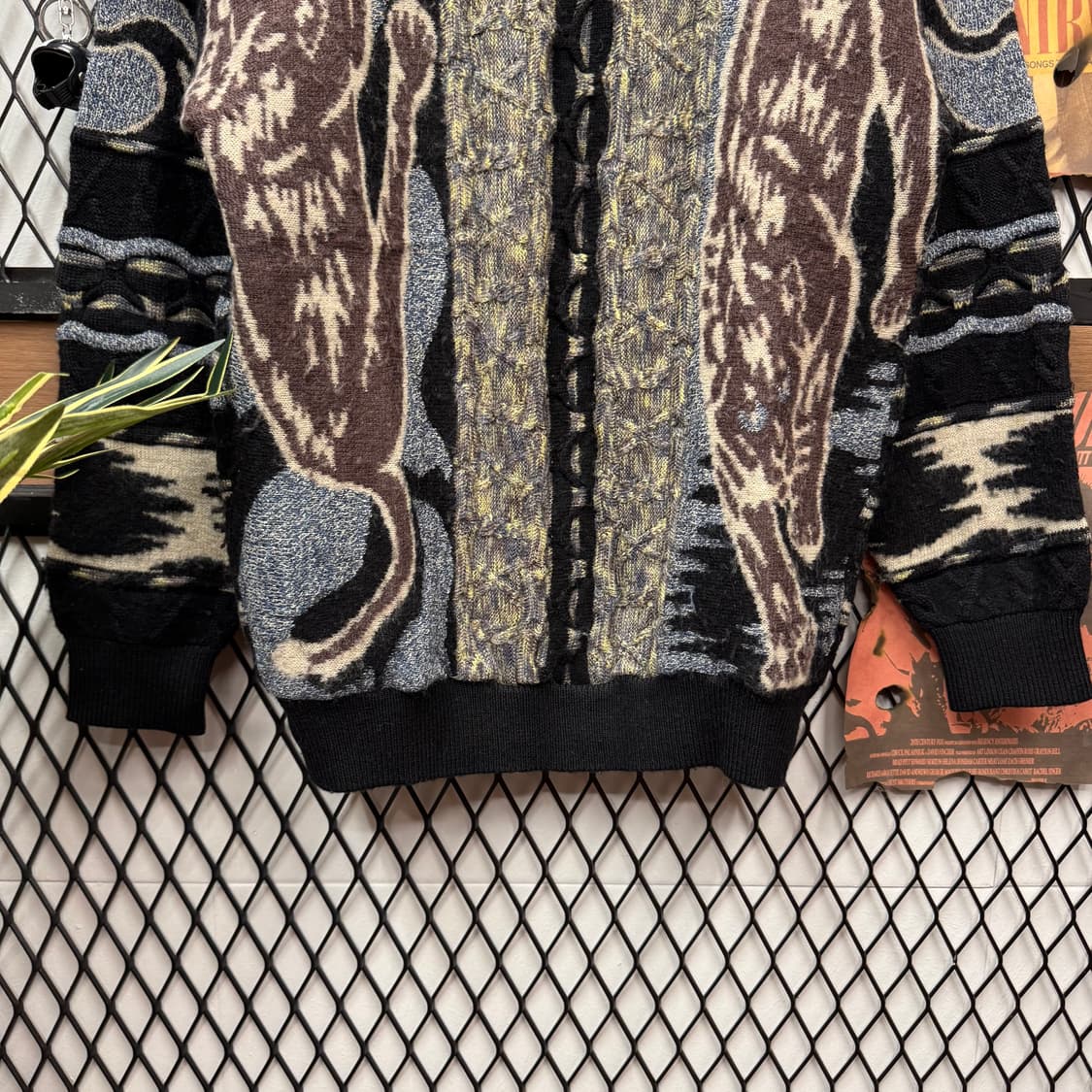 90s ITA VINTAGE 울 니트 사이드 호랑이 자수 포인트 블랙 상품이미지4