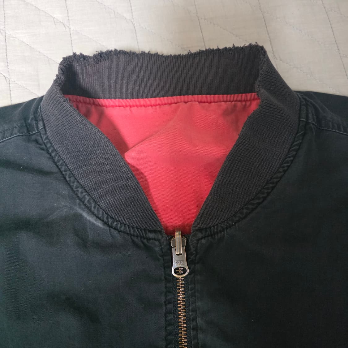 [L] 90s 빈티지 말보로 리버시블 봄버 자켓 블랙/레드 썬페이드 상품이미지4