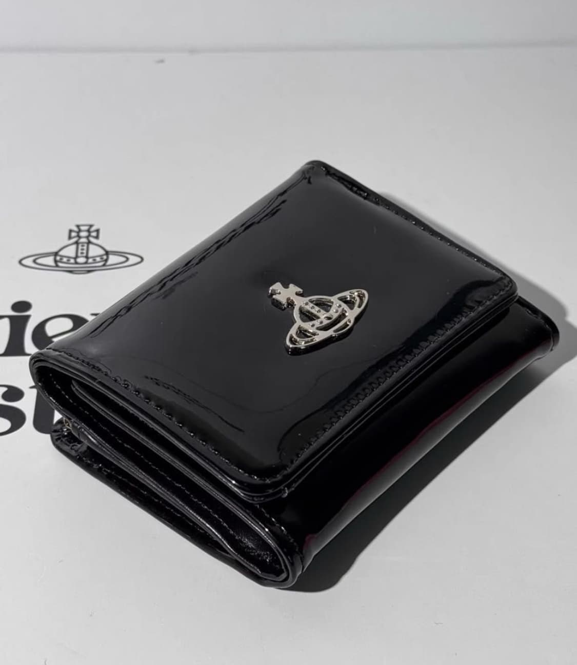 비비안웨스트우드 아카이브 블랙 애나멜 레더 은장 하프월렛 반지갑 상품이미지1