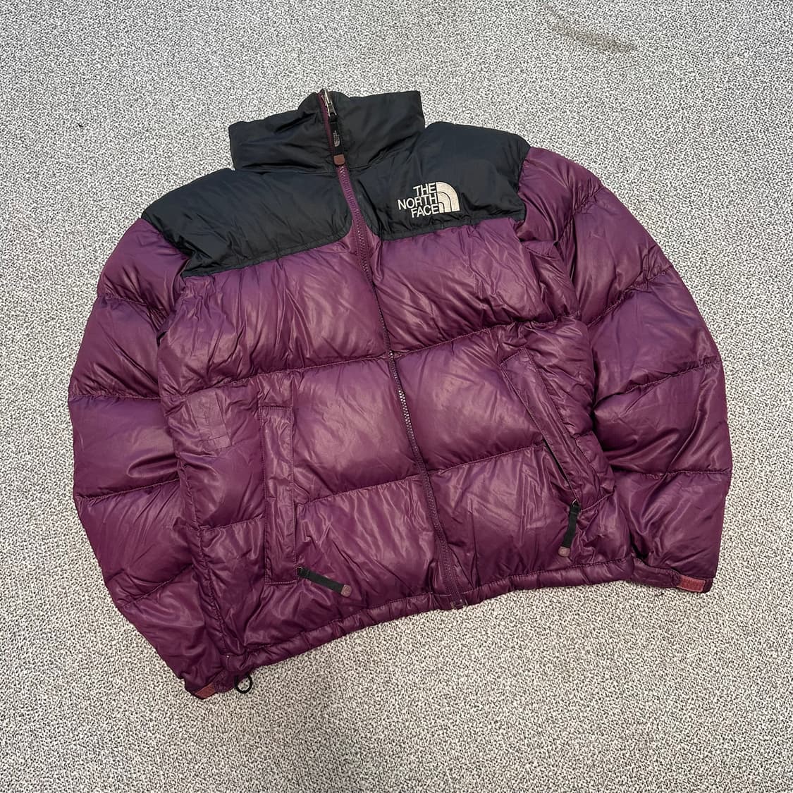 노스페이스 퍼플 눕시 패딩 상품이미지1