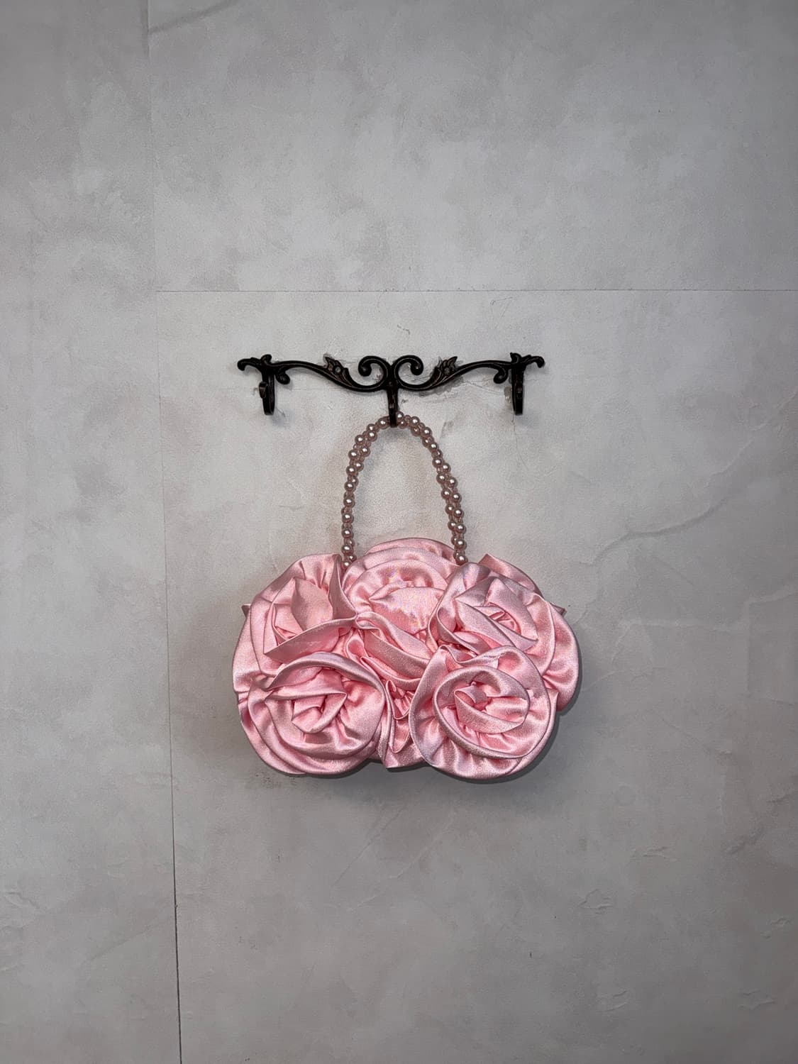 Baby pink satin rose pearl hand bag 상품이미지4