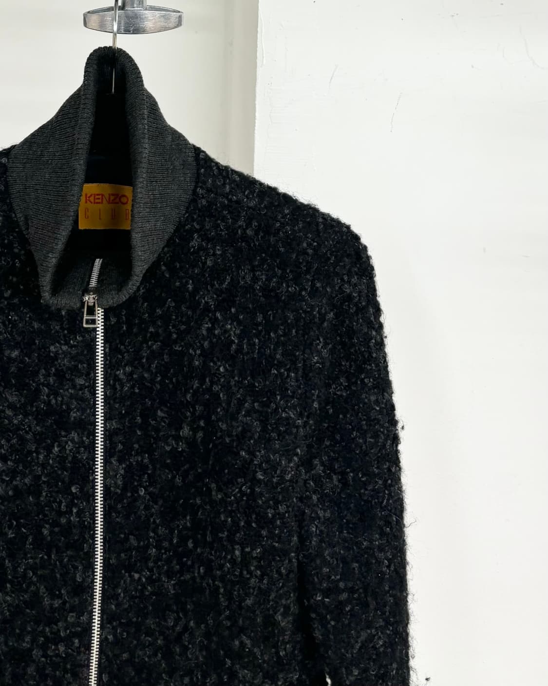 겐조 블랙 부클레 크롭 집업 상품이미지4