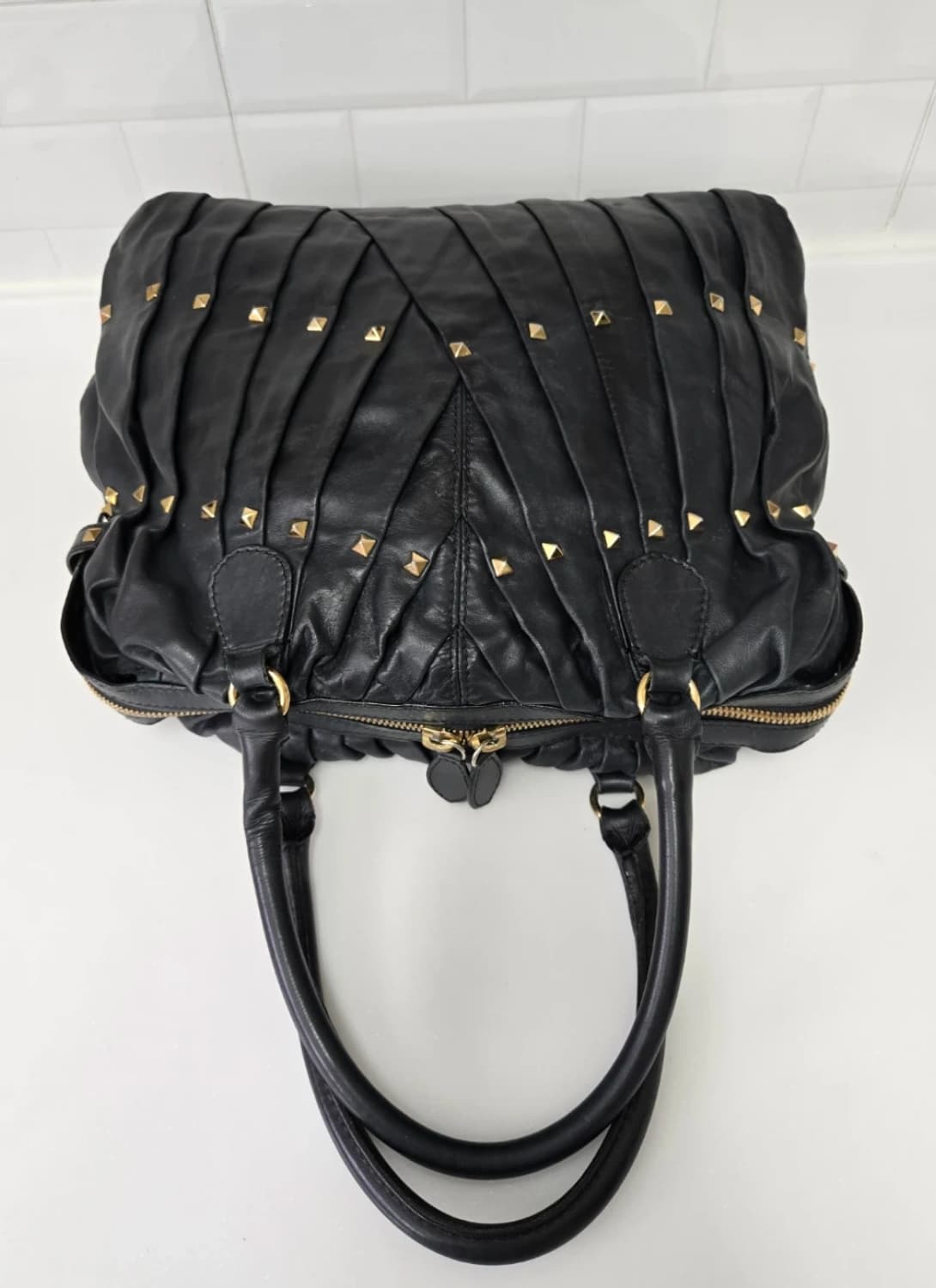 발렌티노 Valentino블랙 레더 메종 숄더백 상품이미지6