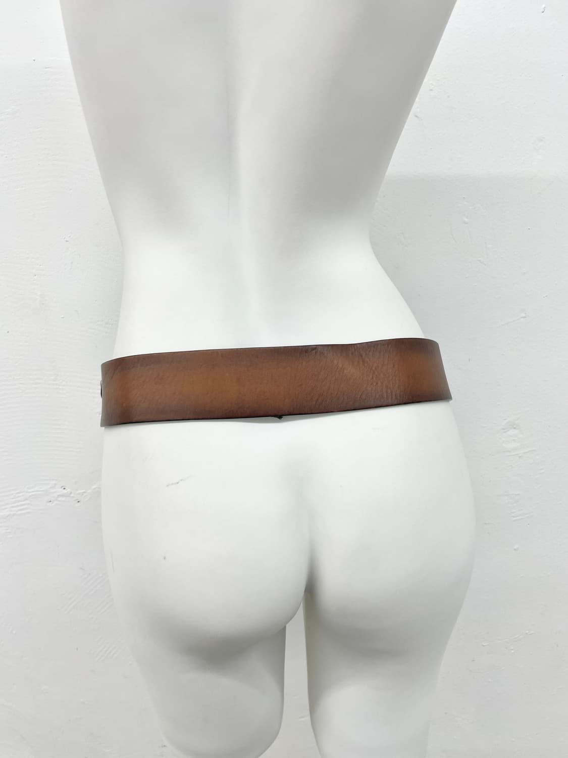 리얼레더 절개 큐빅 버클 벨트 상품이미지4