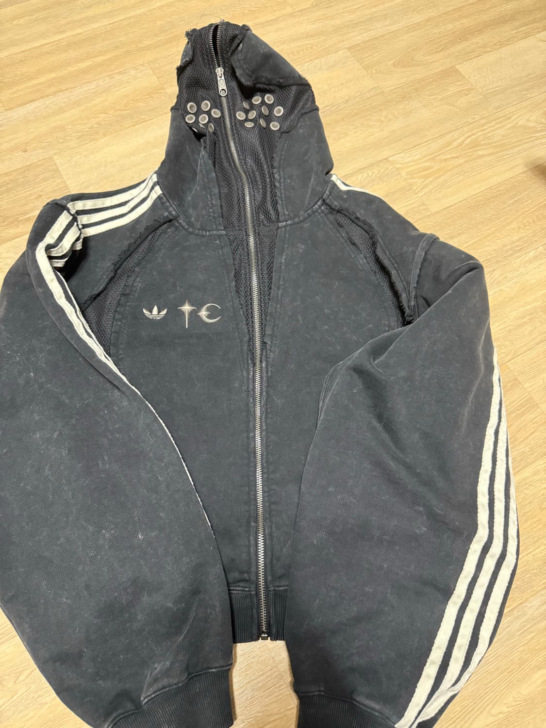 [M] 아디다스 x 떠그 클럽 팀가이스트 스웨트 후드 집업 블랙 - KR 상품이미지1