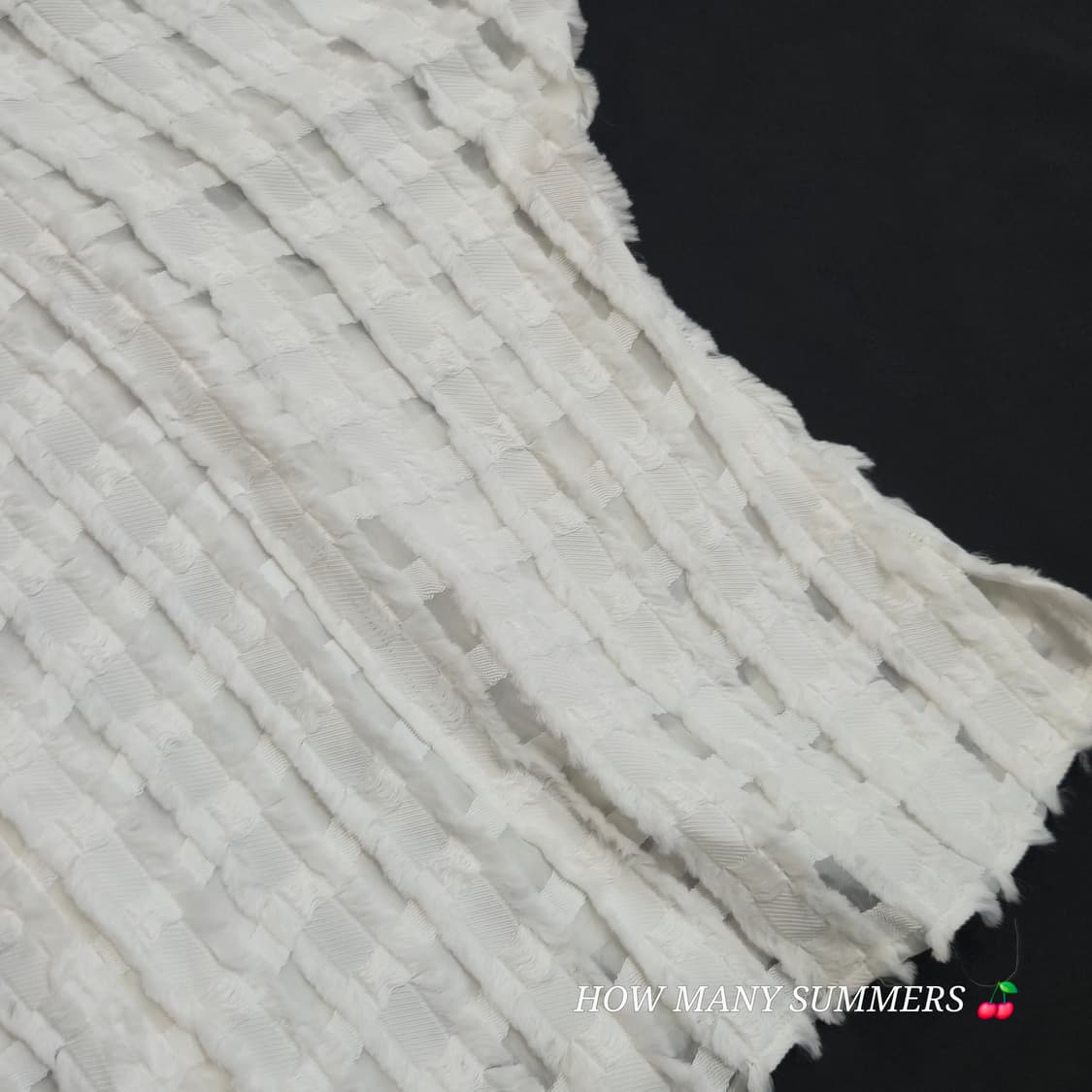 러블리 와플 펀칭 반팔 블라우스 여성 여름 휴양지룩 상의 상품이미지6