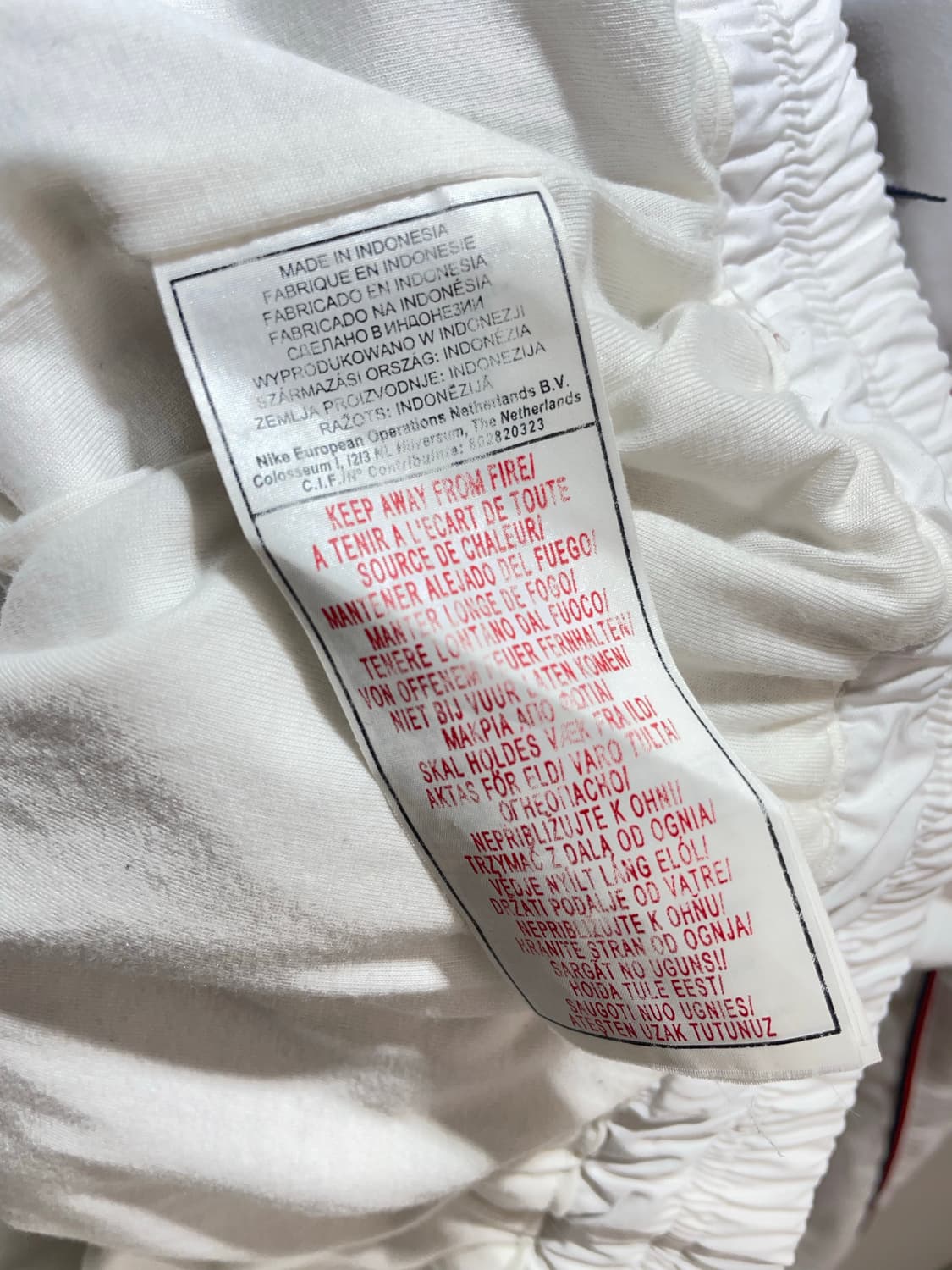 L 나이키 스우시 라인 화이트 바람막이 상품이미지5