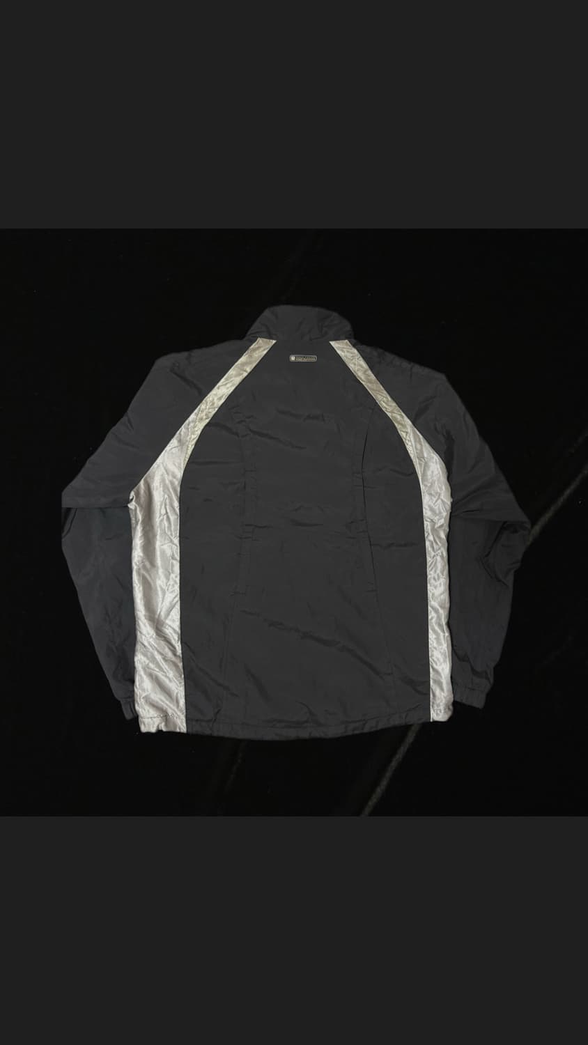 아식스 바람막이 상품이미지2