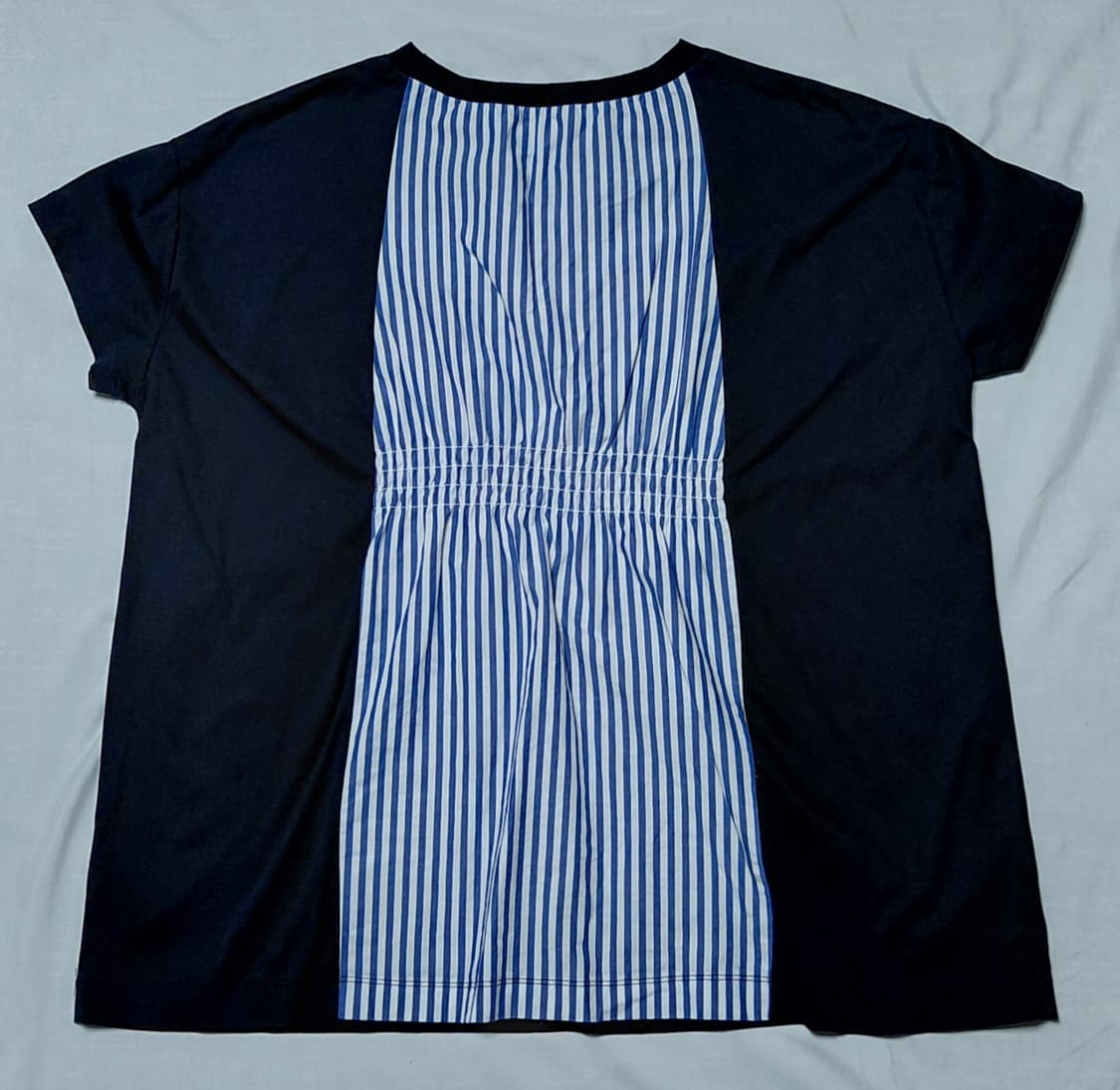 아놀드파마 여성 백 스트라이프 셔링 티셔츠 (L사이즈) 상품이미지8