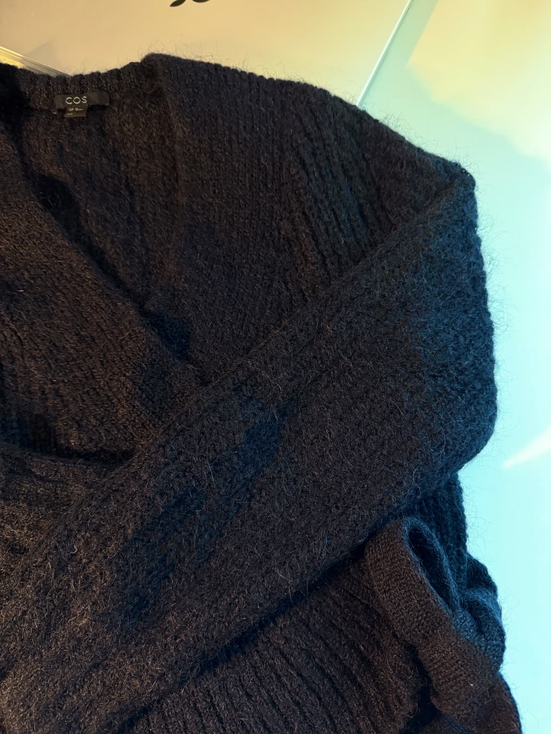 COS 코스 울&모헤어 랩 가디건 네이비 XS 사이즈입니다. 상품이미지3