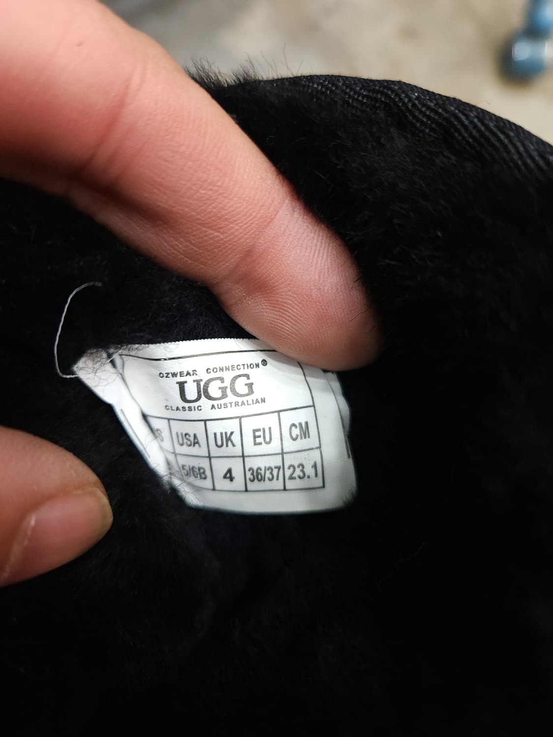 어그 블랙 클래식 부츠 230mm

 상품이미지7