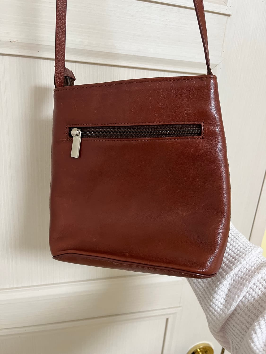 스키니피그 브라운 소가죽 리얼레더 크로스백 상품이미지4