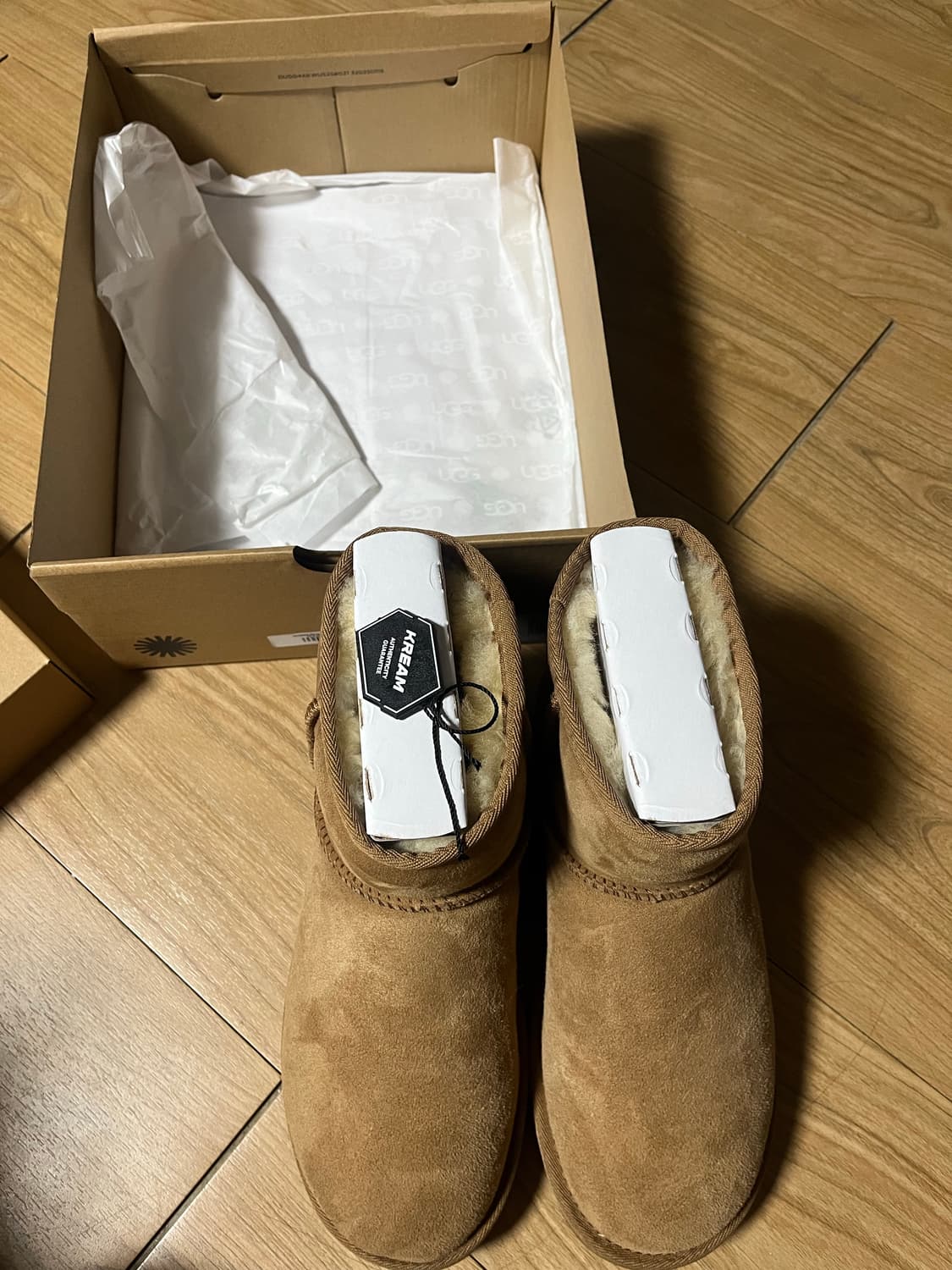 3회미만 착용, 상태 최상) 어그 클래식  2  부츠 체슈넛 상품이미지2